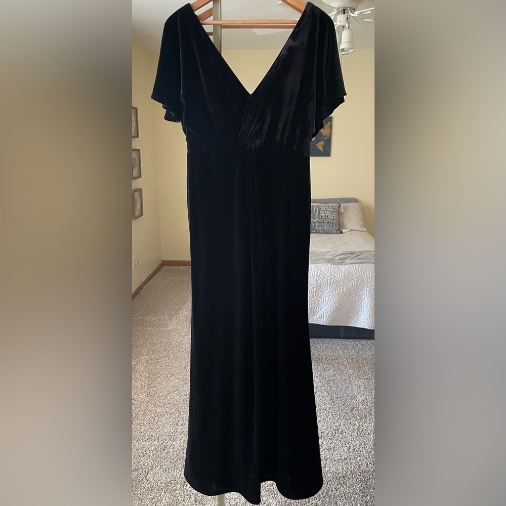 Revelry Gwen Dress - floor length black velvet gown size 8